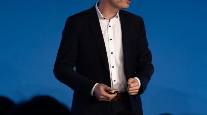 Euronics-Vorstand Denis-Benjamin Kmetec kann eine Steigerung des Online-Umsatzes vermelden