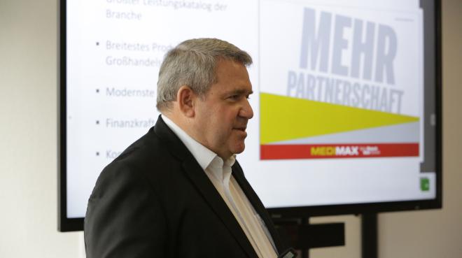 Vorstand Friedrich Sobol bei seiner Präsentation, Foto: ElectronicPartner