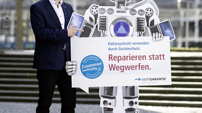 Thilo Dröge mit Kampagnenmotiv, Foto: Wertgarantie