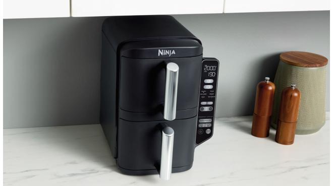 Ninja Double Stack Heißluftfritteuse in der Küche