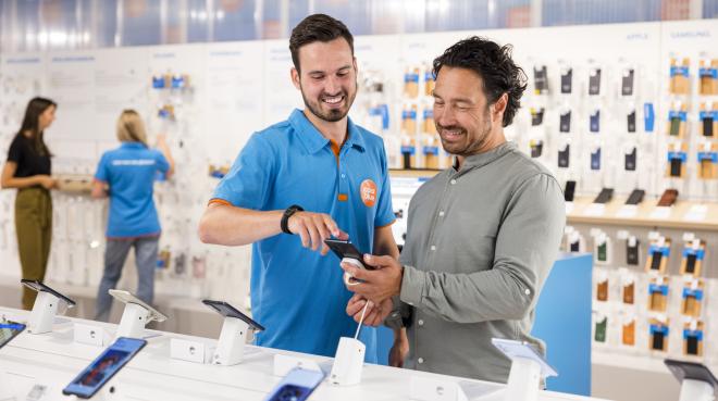 Fachkundige Beratung im Coolblue Store