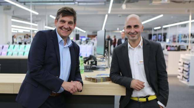 Franchisepartner Ralf Gassner (Bild links) und sein Marktleiter in Goch - Marco Incantalupo