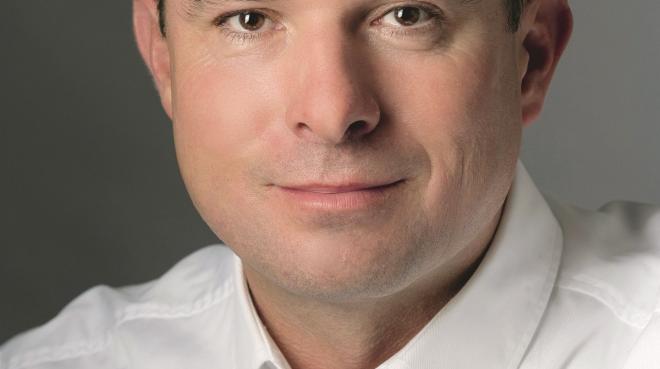 Dr. Peter Charissé