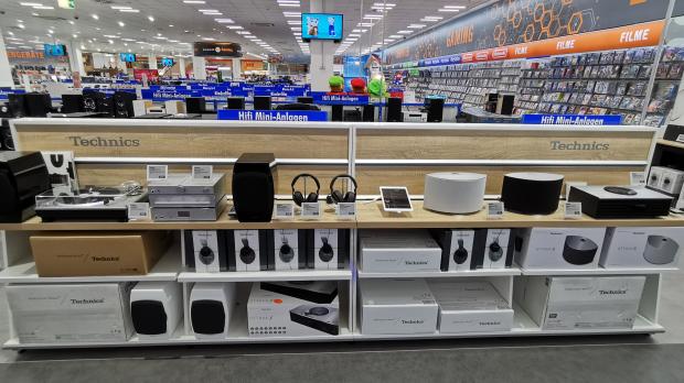 Hochwertige POS-Möbel für Audioprodukte