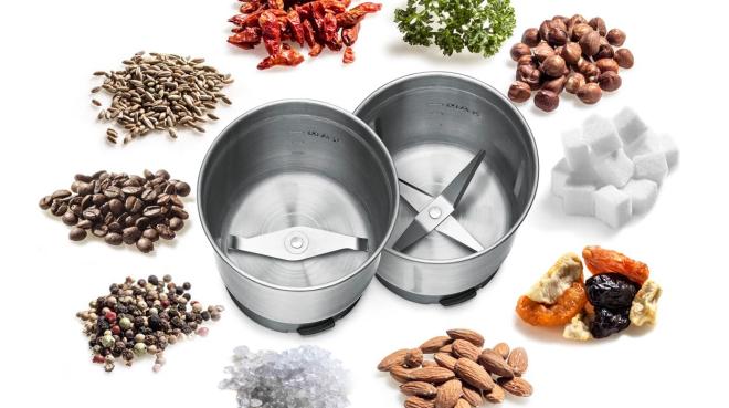 Die abnehmbaren Behälter sind aus robustem Edelstahl und sehr reinigungsfreundlich, da sie auch in die Spülmaschine dürfen