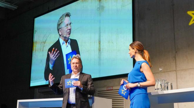 Euronics-Vorstandssprecher Benedict Kober präsentiert die Wertschöpfungsstrategie, Foto: Euronics Deutschland eG